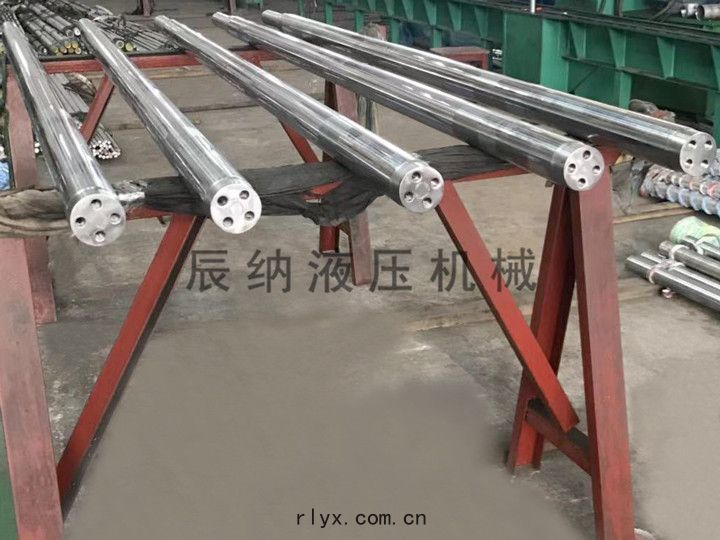 成品活塞(sāi)杆(gān)